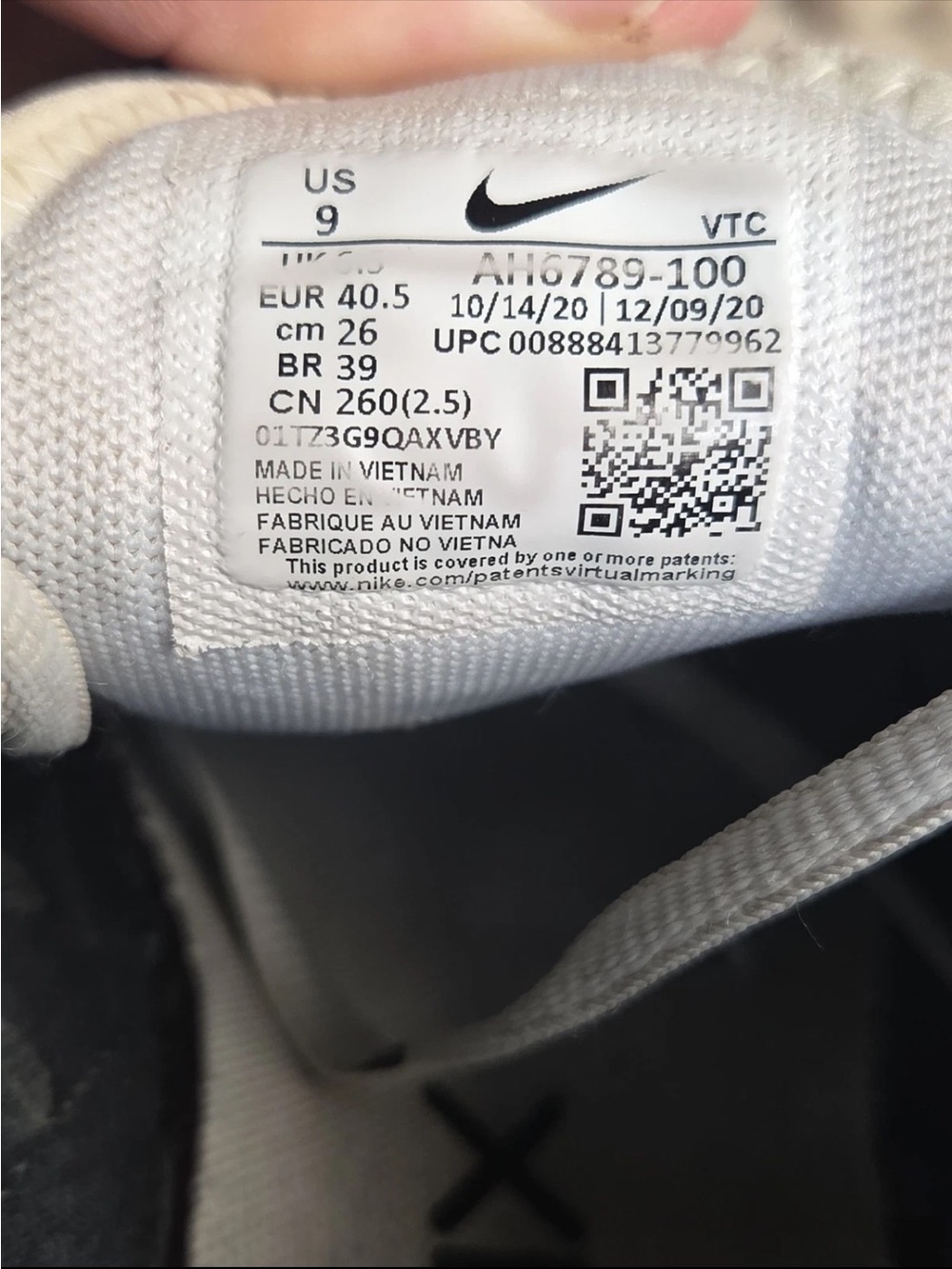 Nike Air Max 270 White Black Low Top Athletic Running Sneakers Men’s Size 9 - Picture 9 of 10